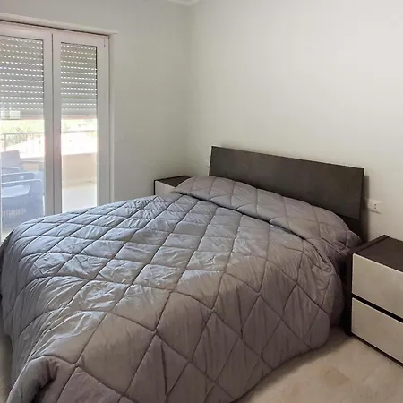 1 Bedroom Cozy In *